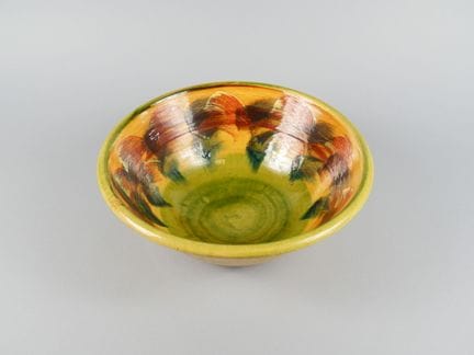 Large, deep dish made of polychrome glazed terraco