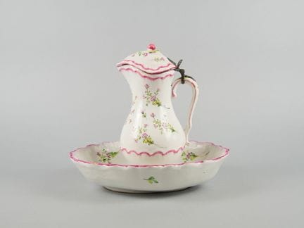 SCEAUX
Vaso per l’acqua con coperchio e bacinella 