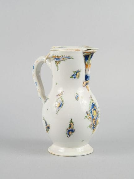 MIDI
Vaso da acqua coperto in maiolica smaltata co