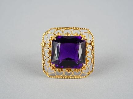 Brosche aus 18 Karat Gelbgold (750 Tausendstel), b