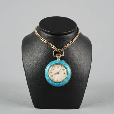 Set:
- Silver chain.
Crab hallmark
Length: approx.