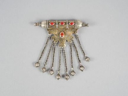 Porta-amuleto tradizionale o ciondolo talismanico 