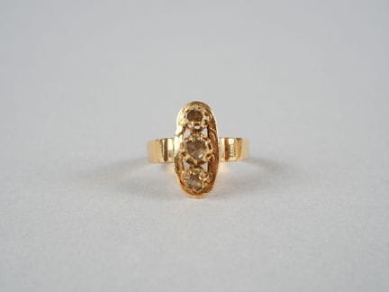 Anello in oro giallo 14K (585 millesimi) con 3 dia