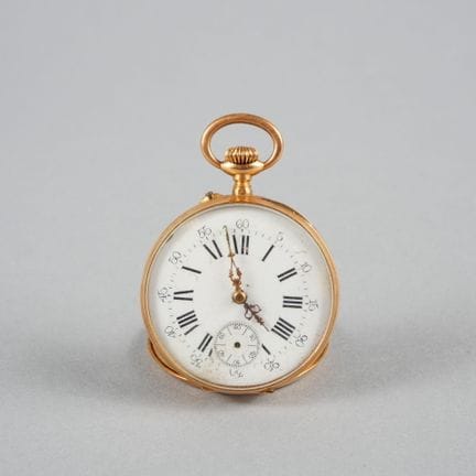 Pocket watch with an 18K yellow gold case and beze