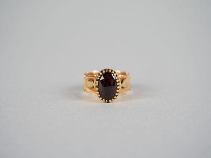 Anello in oro giallo 14K (585 millesimi) con un gr