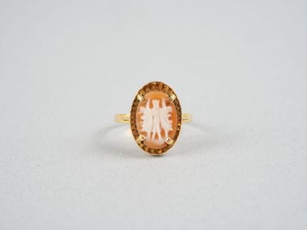 Anello in oro giallo 18 carati (750 millesimi) con
