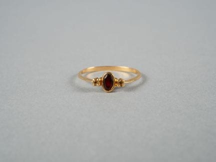 Schmaler Ring aus 18 Karat Gelbgold (750 Tausendst