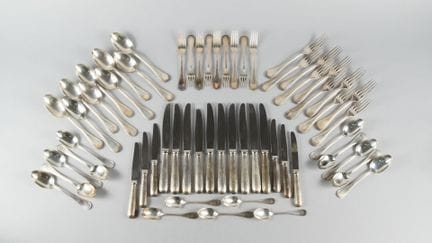 CHRISTOFLE. Modello Perles. Set da tavola in metal