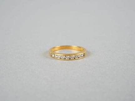 Anello o mezza fede in oro giallo 18 carati (750 m