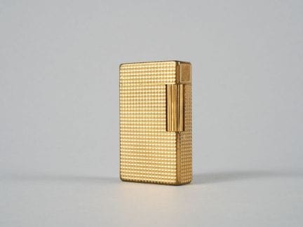 S.T. DUPONT, Parigi. Accendino tascabile in metall