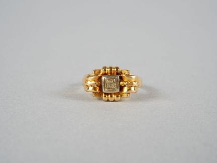 Anello in stile Tank in oro giallo 18 carati (750 