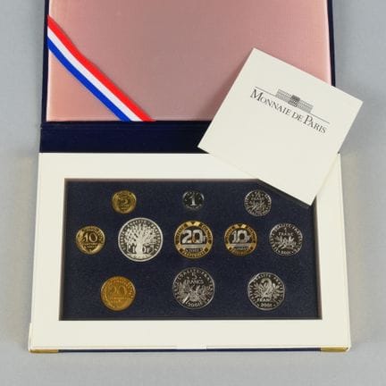 PARIS MINT. 2001 Series of Common French Coins. Se