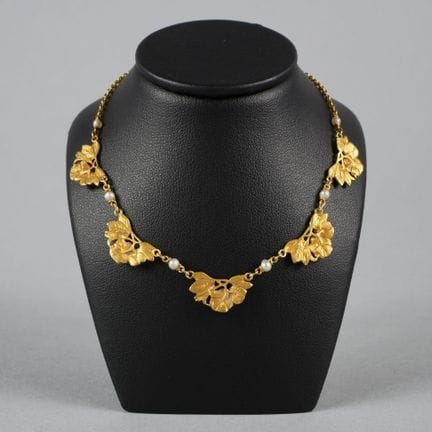 Collana drappeggiata in oro giallo 18 carati (750 