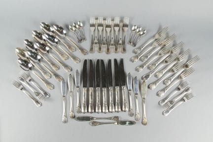 CHRISTOFLE. Modello Marly. Set da tavola in metall
