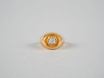 Anello a sigillo in oro giallo 18 carati (750 mill