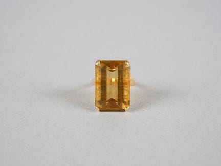 Anello in oro giallo 18 carati (750 millesimi) con