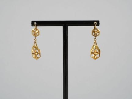 Ein Paar Ohrringe aus 18 Karat Gelbgold (750/1000)