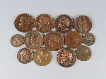 Set di 13 medaglie da tavolo:
- Alphée DUBOIS, sec