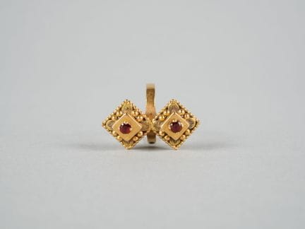 Anello in oro giallo 18 carati (750 millesimi) con