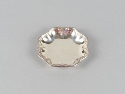Piccolo portasoggetti in argento.
Punzone 925
Alte