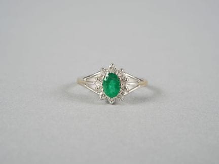 Anello Pompadour in oro bianco 18 carati (750 mill