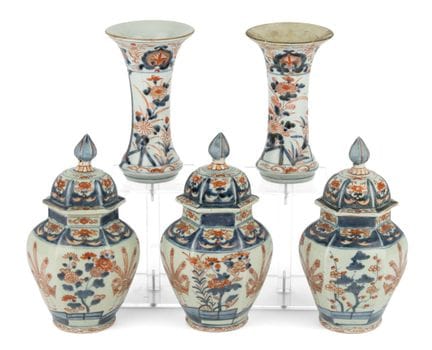 Juego de jarrones de cinco piezas. Japón, Imari, s