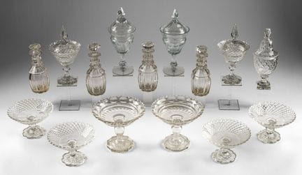 Colección de cristal, 15 piezas   Siglo XIX. Cuatr