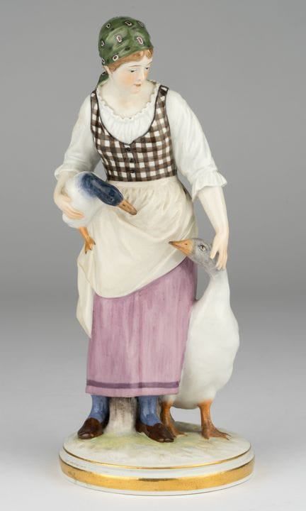 牧鹅的乡村姑娘   迈森，约1900年。根据雅各布·昂格勒的设计制作。剑形标记。副标记。高25厘米。