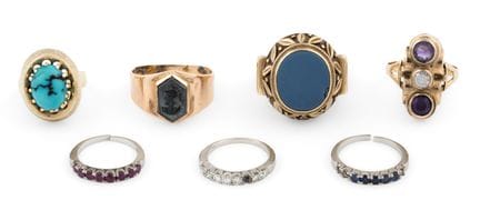 Sieben Ringe    585-Gold, ein Ring 750-Gold und ei