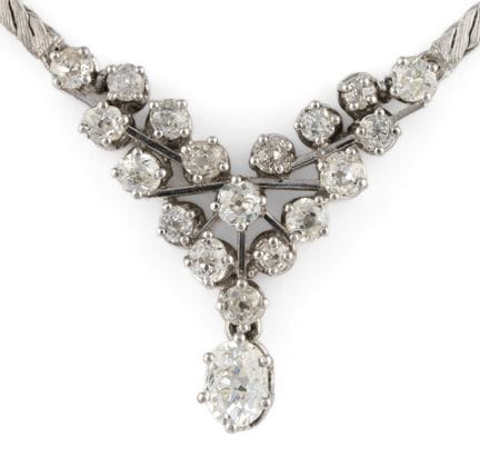 Collar de oro blanco de 750, con un diamante de ap