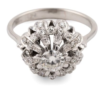 Ring 750-Weißgold, zentraler Brillant und Diamante