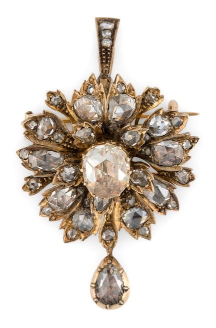 Brooch/pendant in 750 gold, diamond roses totaling