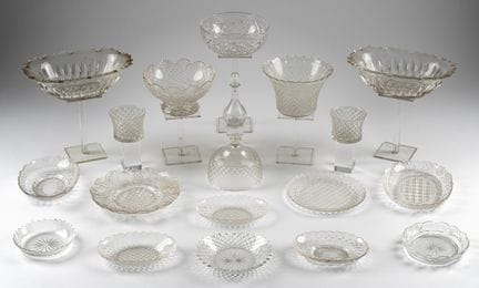 Gran colección de cristalería, 102 piezas.   En su