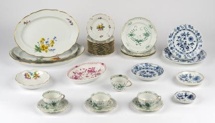 Meissen-Konvolut   32 Teile Platten, Teller und Ta