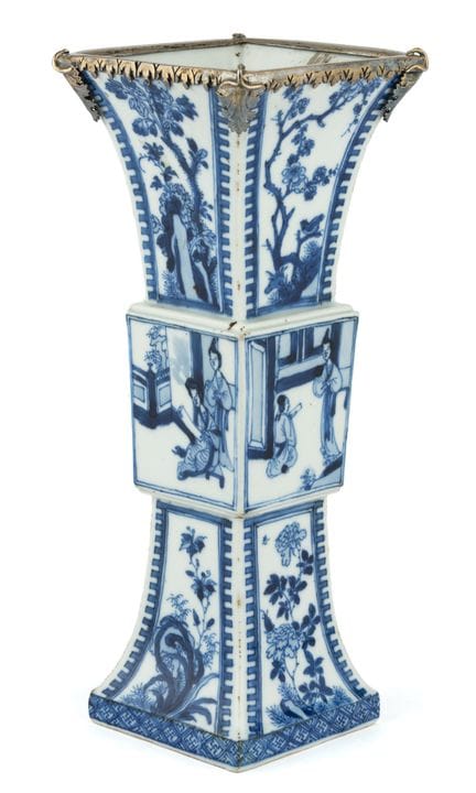 Vierkantvase   China, Kangxi 1661-1722 Allseitig f
