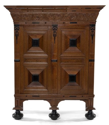 Armoire   Pays-Bas, XVIIe siècle. Corps à deux por