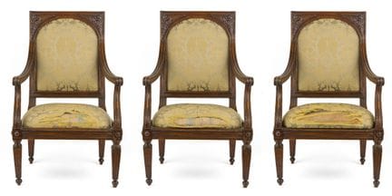 Conjunto de tres sillones con reposabrazos. Italia