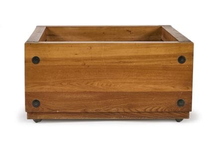 208 Fioriera in legno.
Anni '70. 
32 x 65 x 65 cm