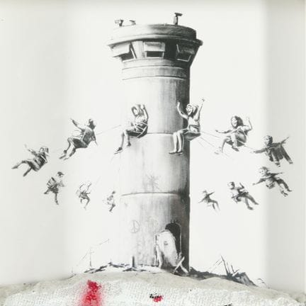 24 BANKSY (nacido en 1974)
Walled Off Hotel Box Se