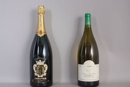 1 Flasche CHAMPAGNE BRUT  Jeeper NM 
1 Flasche CHA