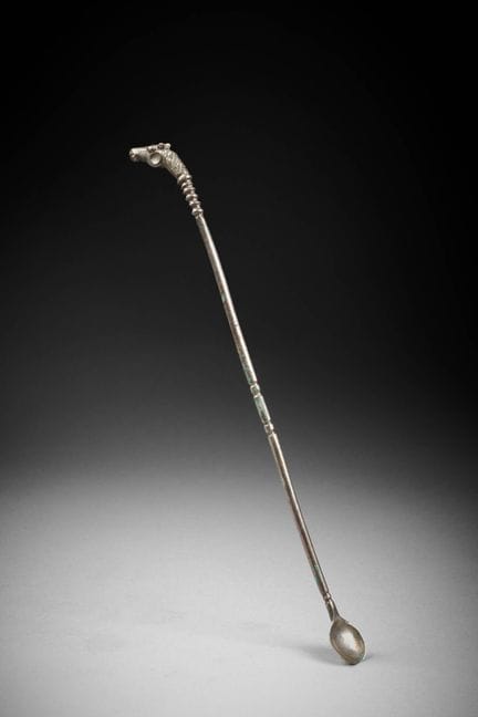 SONDE-CUILLÈRE EN ARGENT

Art hellénistique, IVe-I