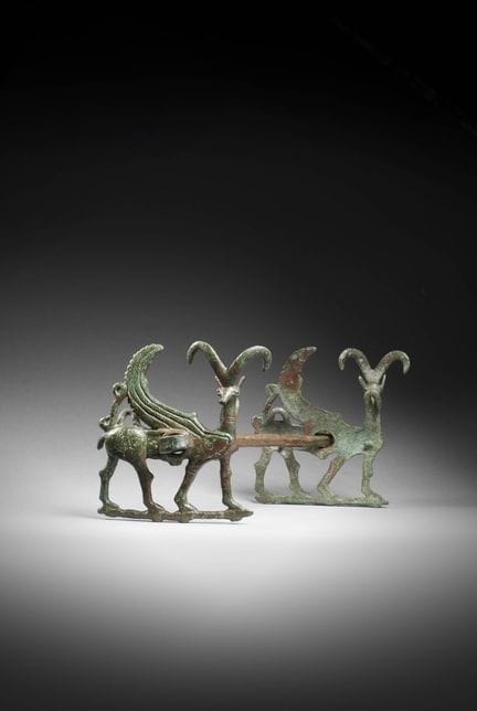 MORS AUX BOUQUETINS AILÉS EN BRONZE

Luristan, déb