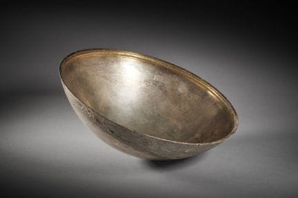 GRANDE COUPE EN ARGENT PARTIELLEMENT DORÉ

Art hel