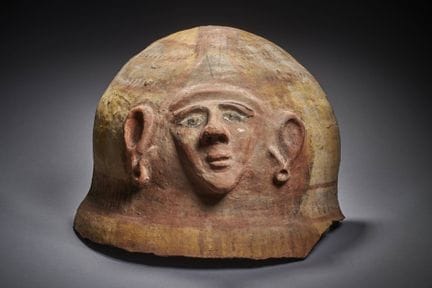 MASCHERA FUNERARIA “SABOT” IN TERRACOTTA POLICROMA