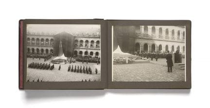 IMPORTANT ALBUM OF COMMEMORATIVE PHOTOGRAPHS

Cont
