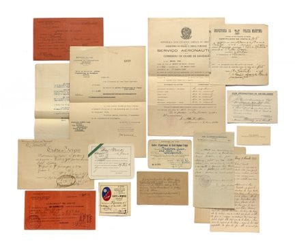 CONJUNTO DE DIECINUEVE DOCUMENTOS RELATIVOS A JEAN