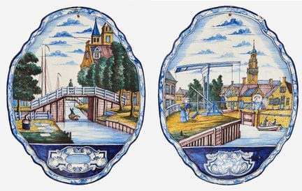 DEUX PLAQUES MURALES EN FAÏENCE DE MAKKUM DU XIXe 
