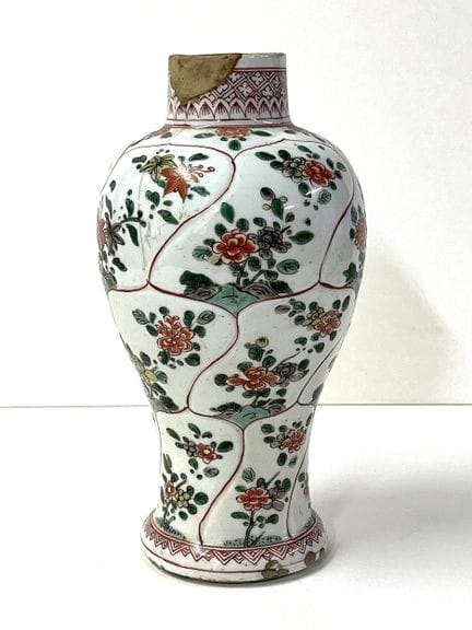 VASE BALUSTRE

En porcelaine de la Compagnie des I