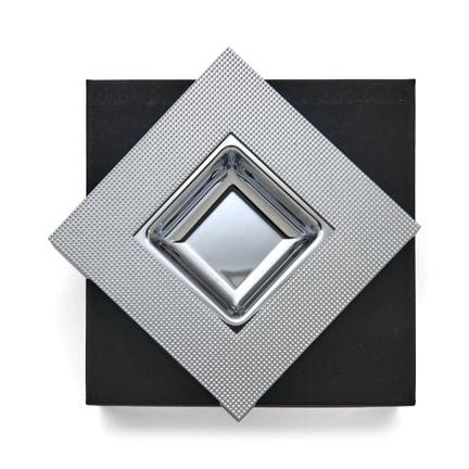 St. DUPONT – CENDRIER

En acier finition chrome, à