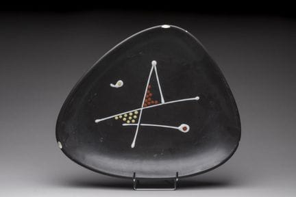 André Baud (1903–1986)
Triangular black ceramic di